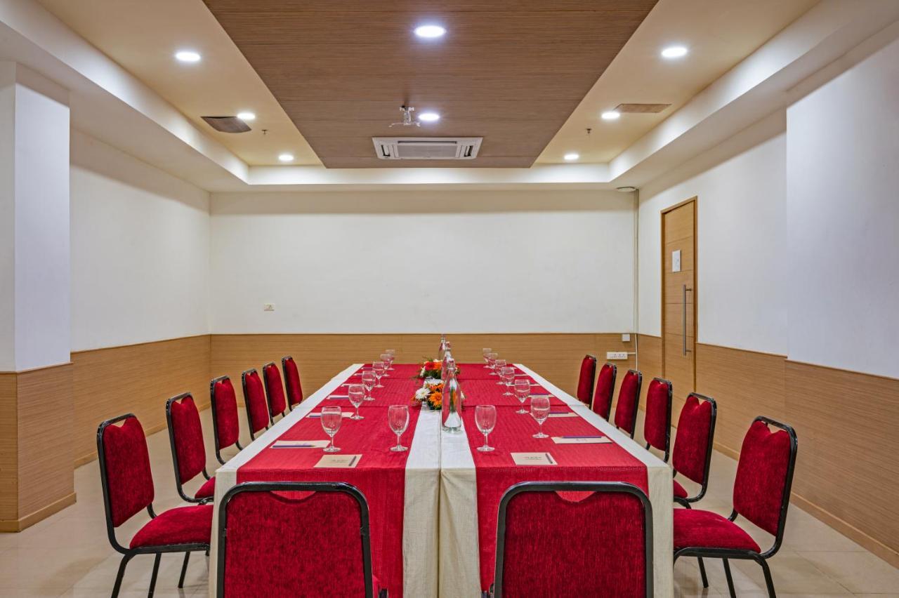 Hotel Sterling V Grand Madurai Extérieur photo