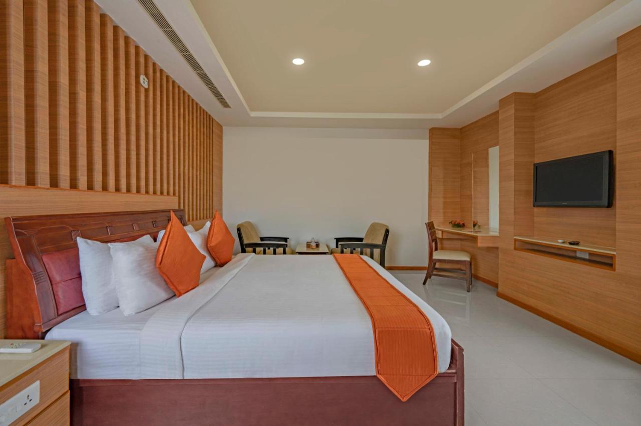 Hotel Sterling V Grand Madurai Extérieur photo